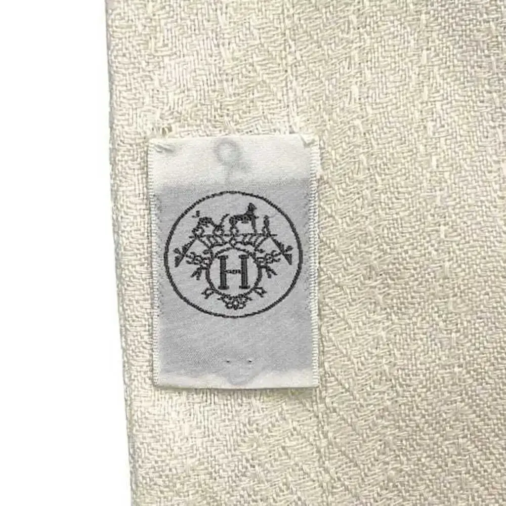 HERMES Authentic Cream Silk Scarf - Picture 6 of 10